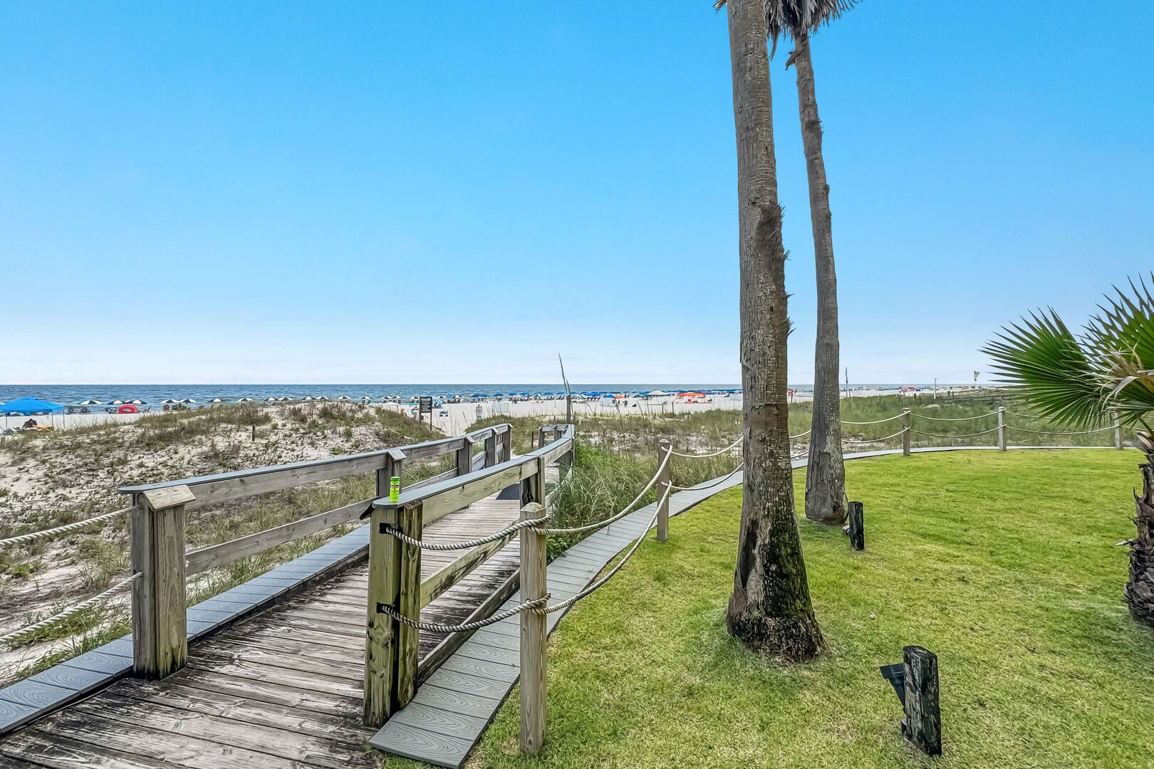 Building B west beach access