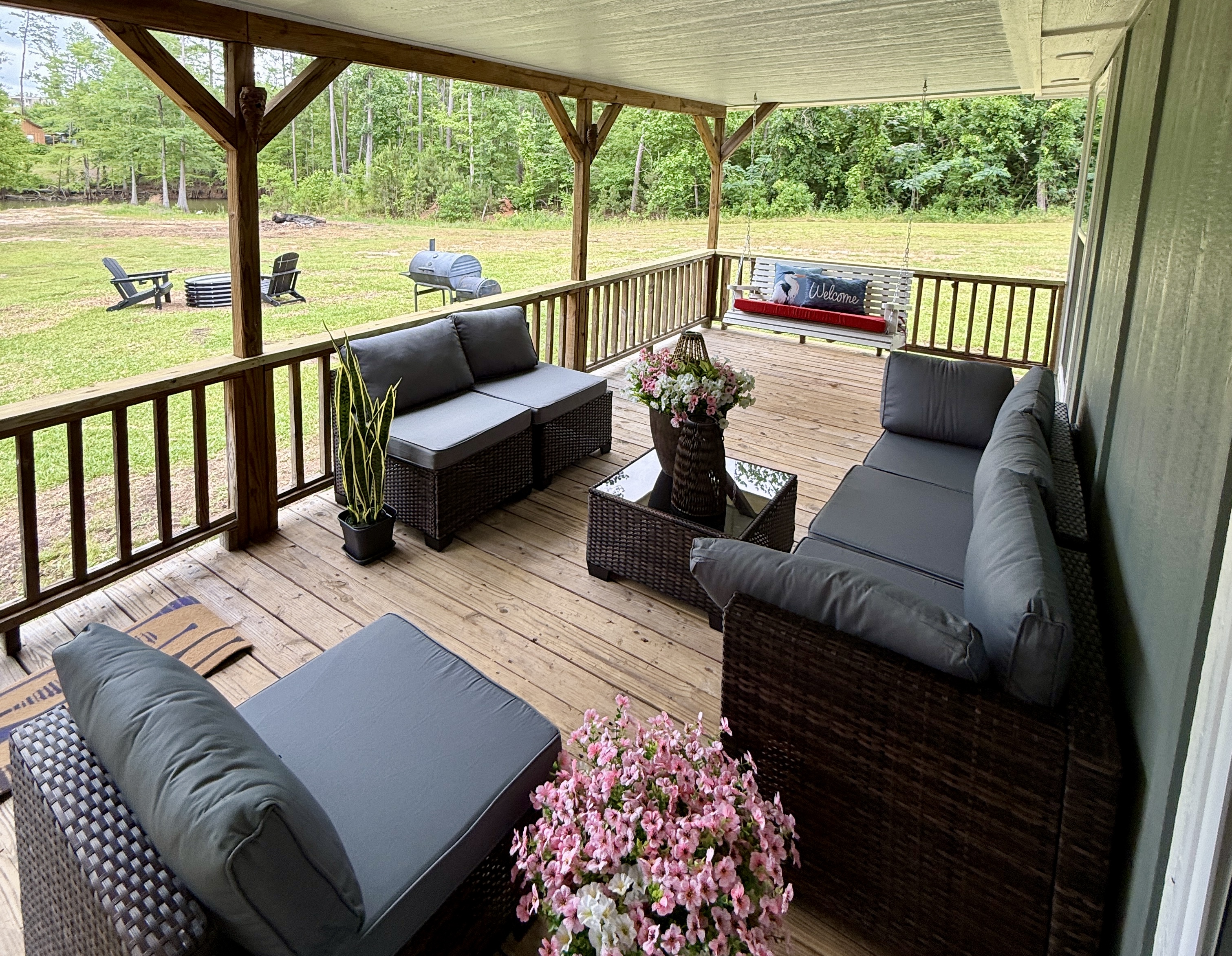 Private back porch with nature abound!