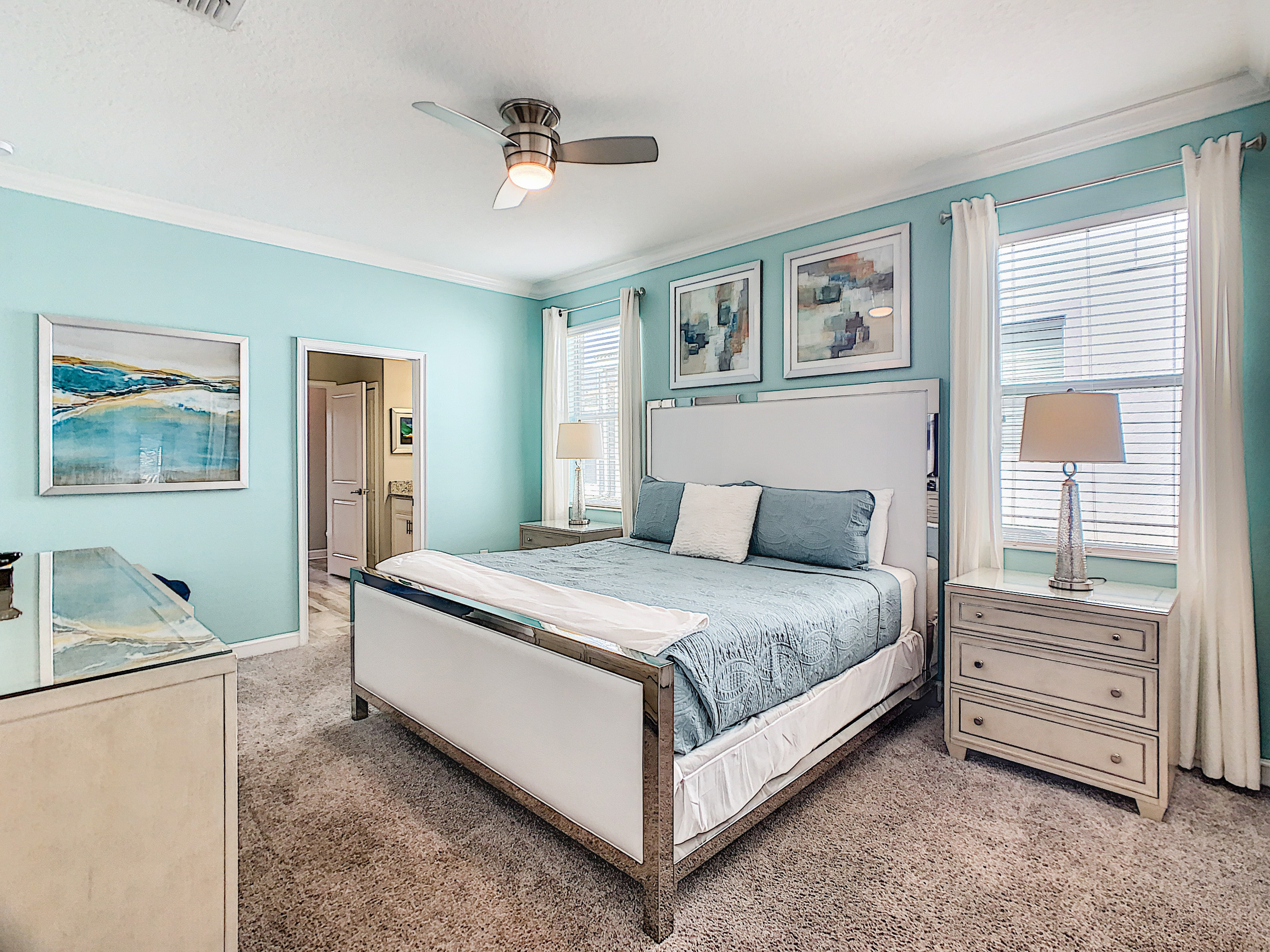 Master Suite-1st Floor-King Bed