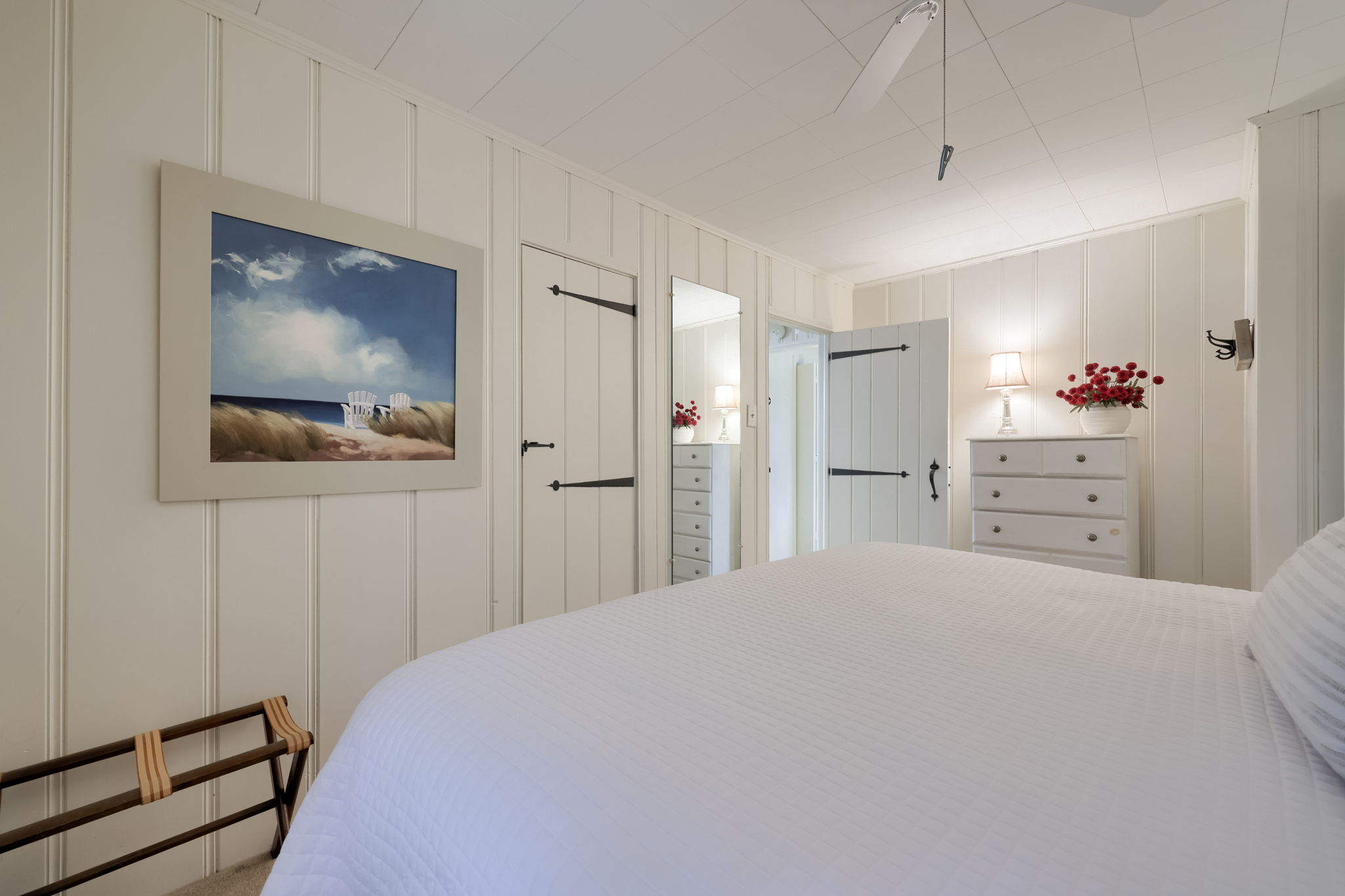 Primary King Bedroom featuring en suite bathroom 