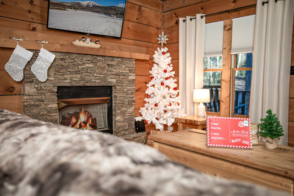 More holiday cheer in the living room.