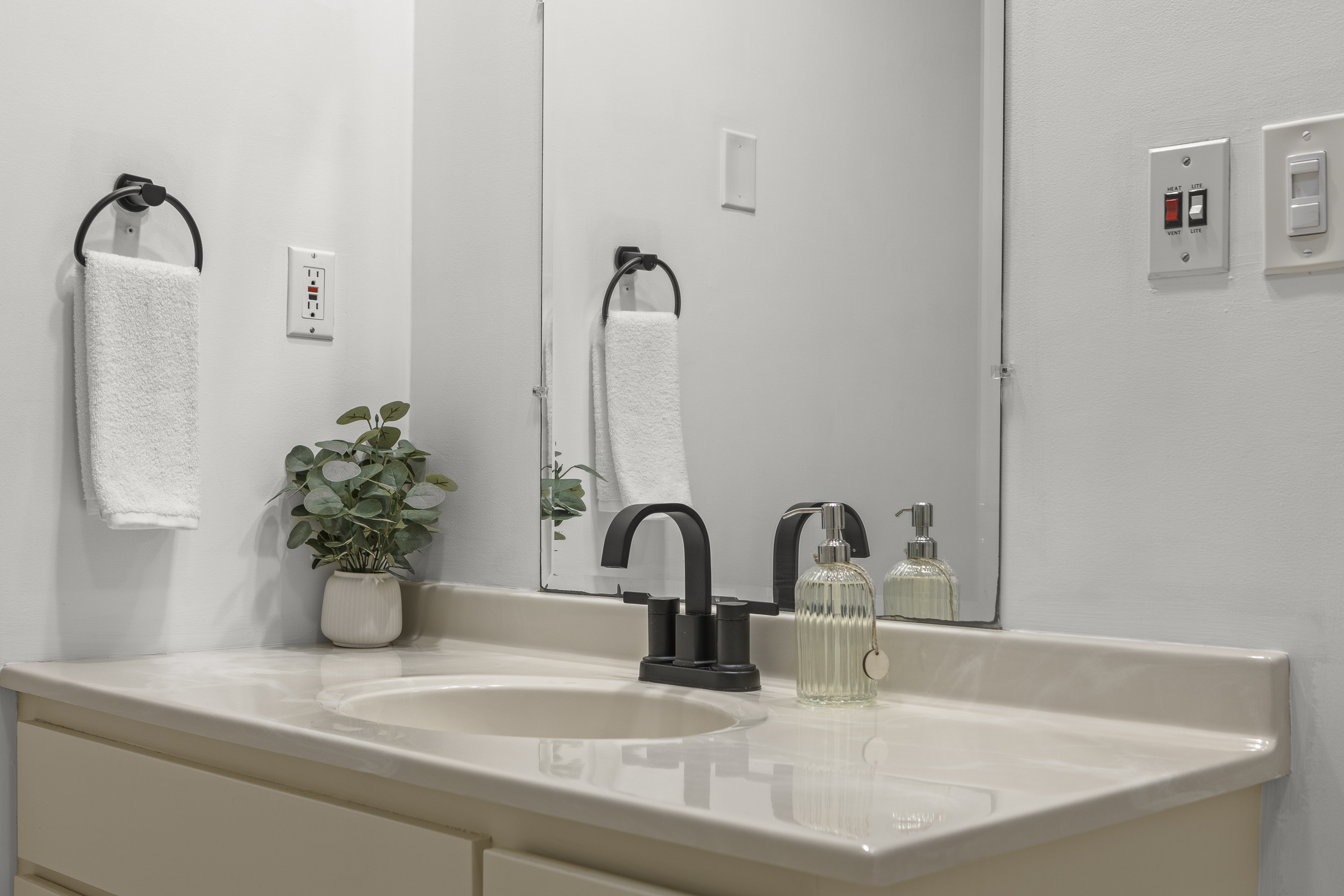 Full Bathroom 1: Refresh in style with modern fixtures and serene decor for your getaway!