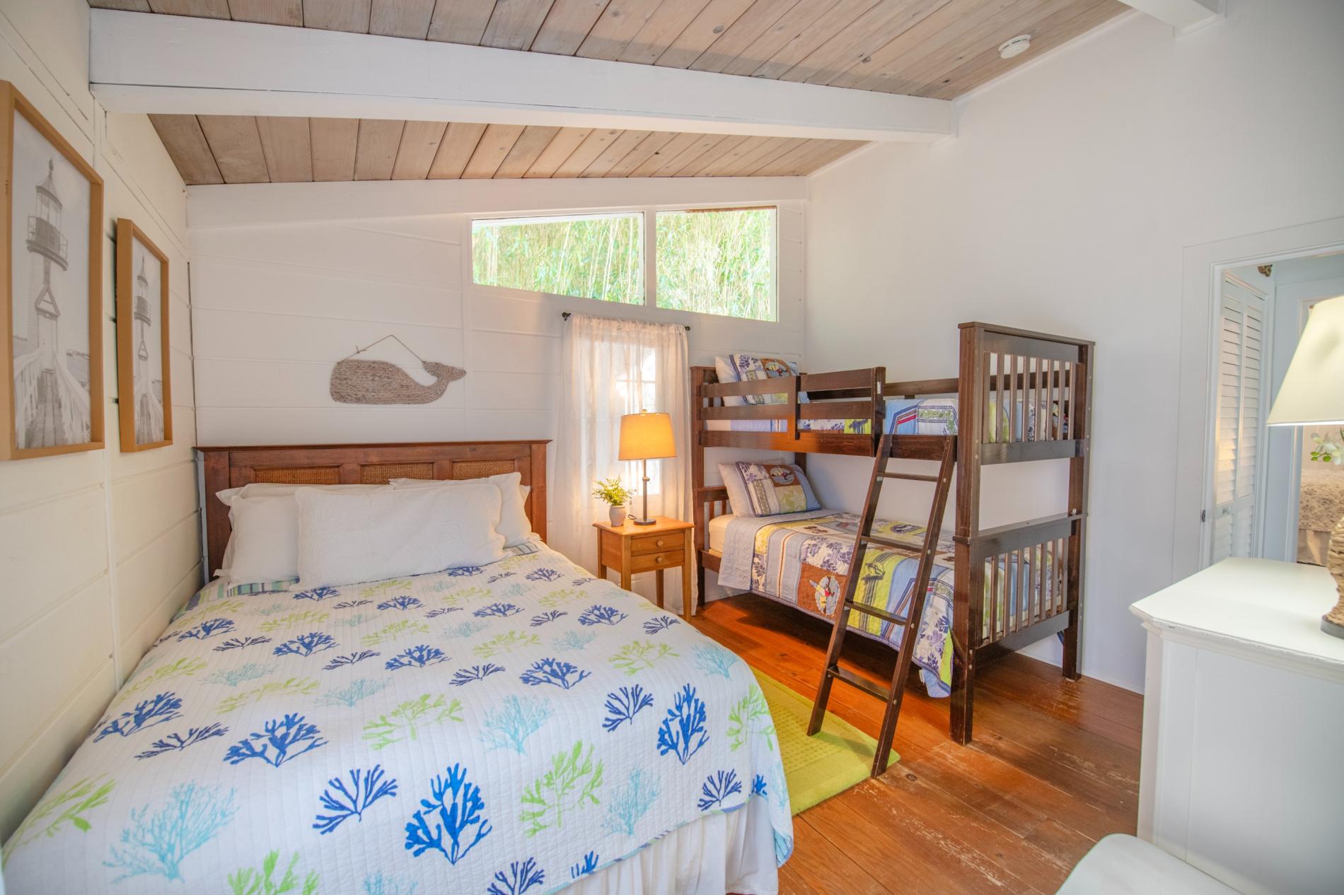 Bedroom 3 Queen bed with bunk beds