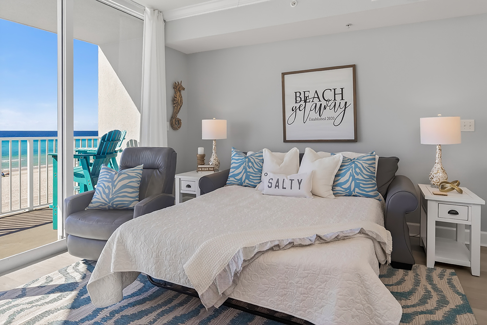 Pull out queen sofa in the living area