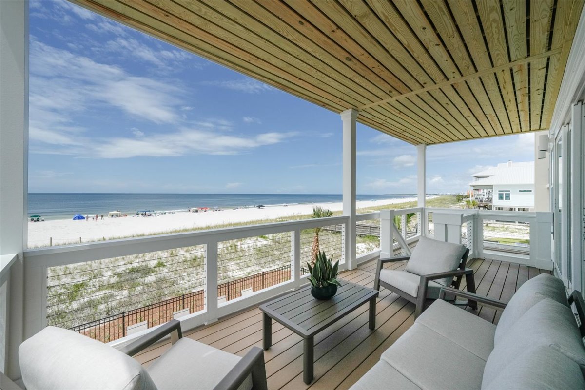 Middle floor deck