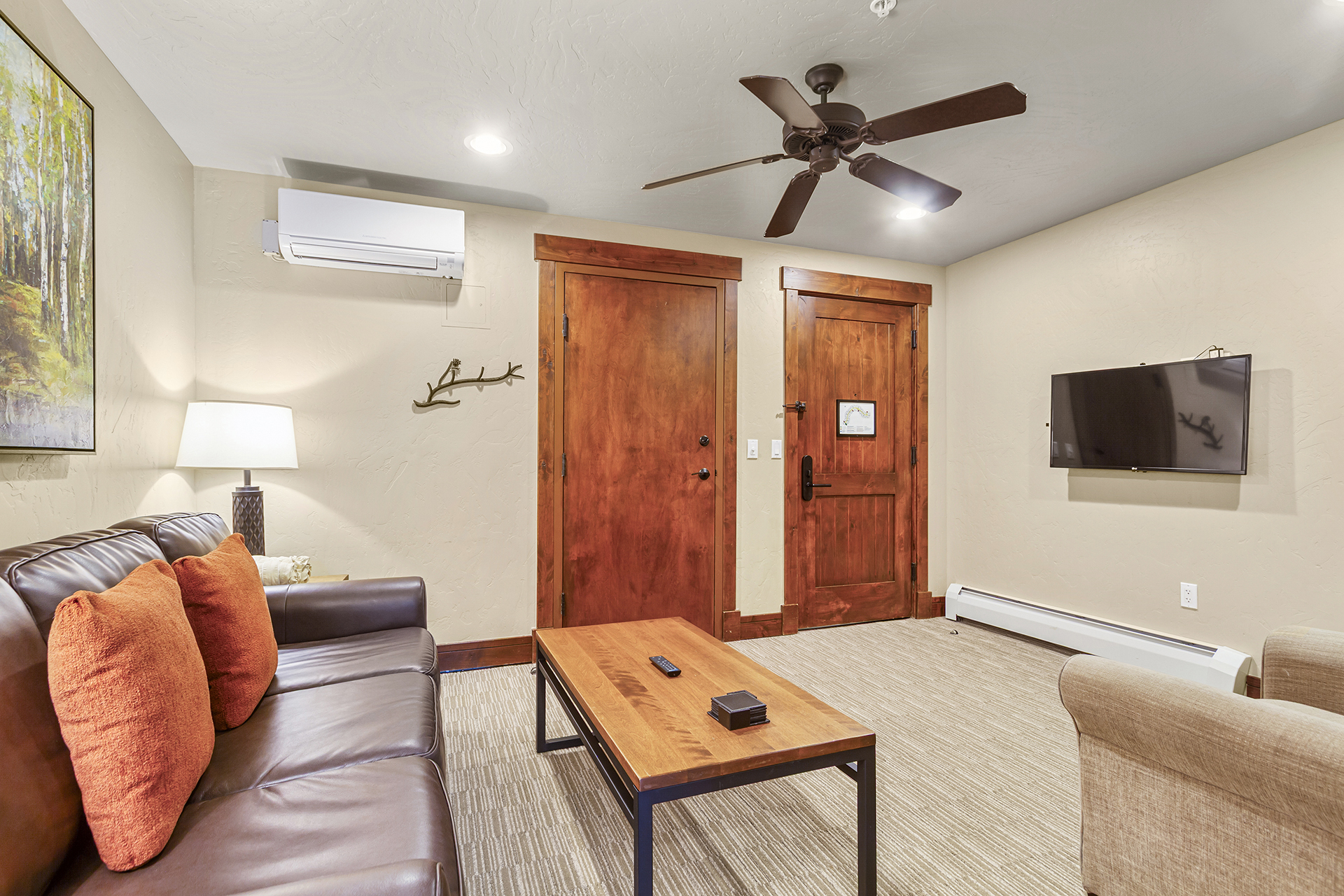 Lock-off Suite Living room