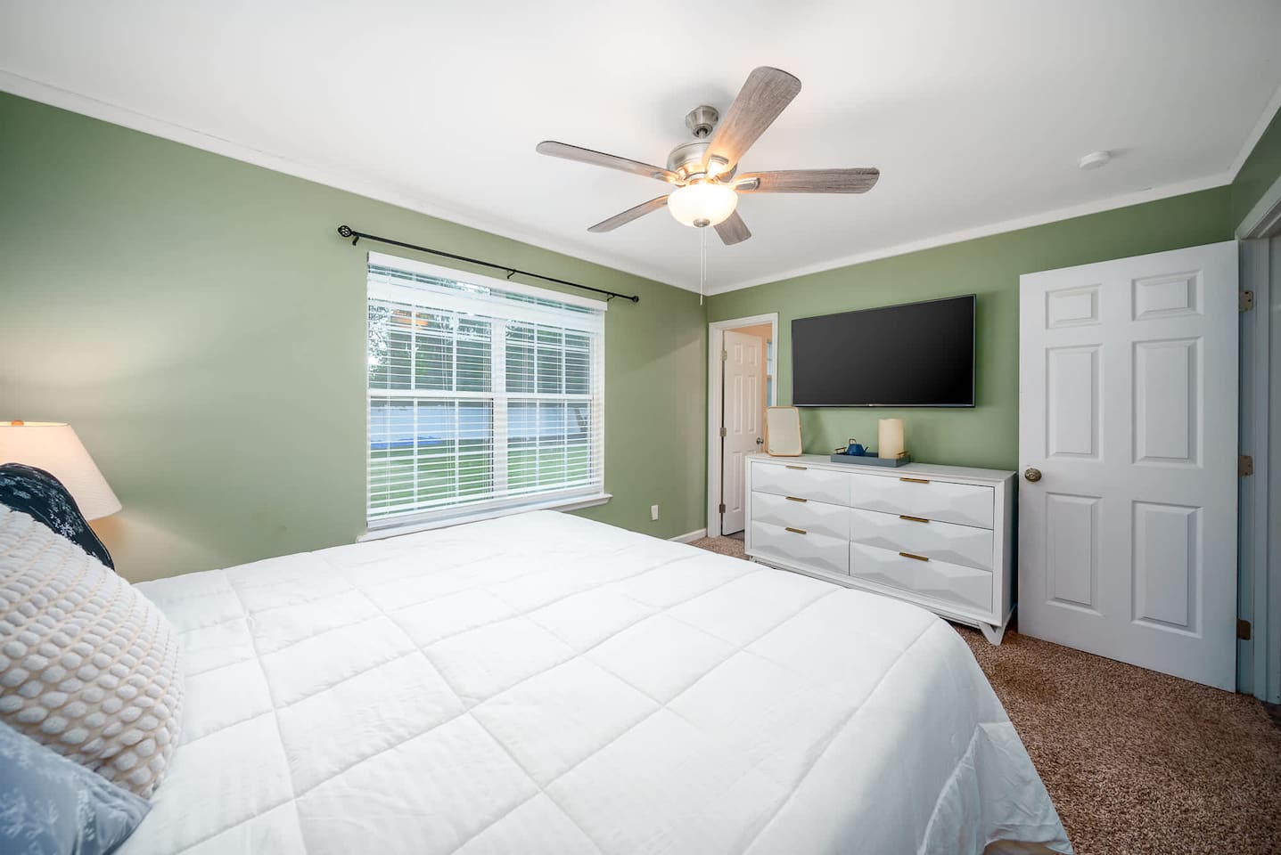 King size bed with bathroom 