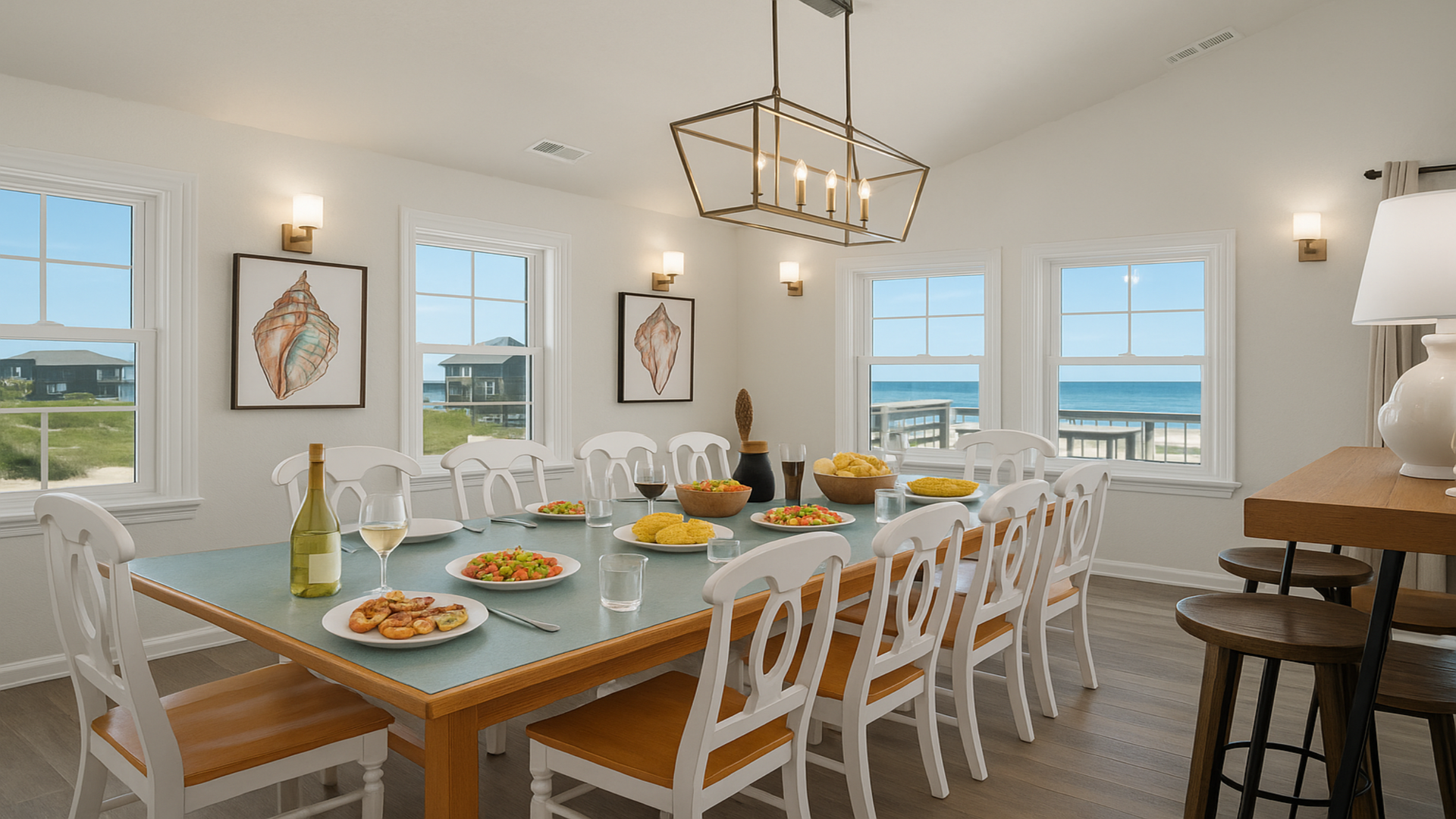 Coastline Haven — Dining Area