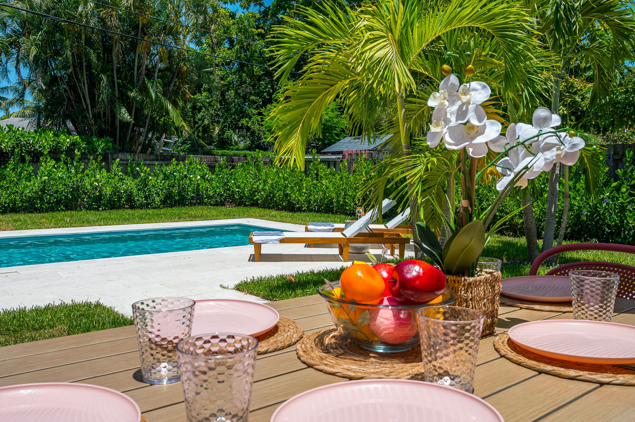 Your private tropical oasis awaits. Lounge poolside, dine al fresco under the palms, and soak up the Palm Beach sun in complete style and seclusion at The Coral Cabana.
