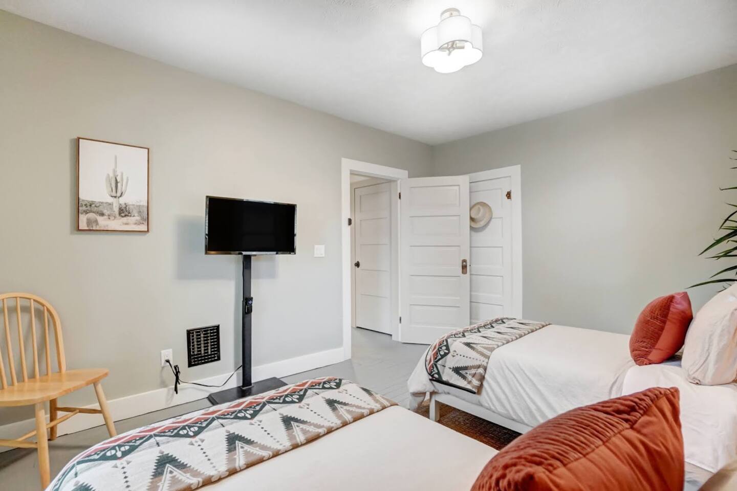 Bedroom 4 (Twins)