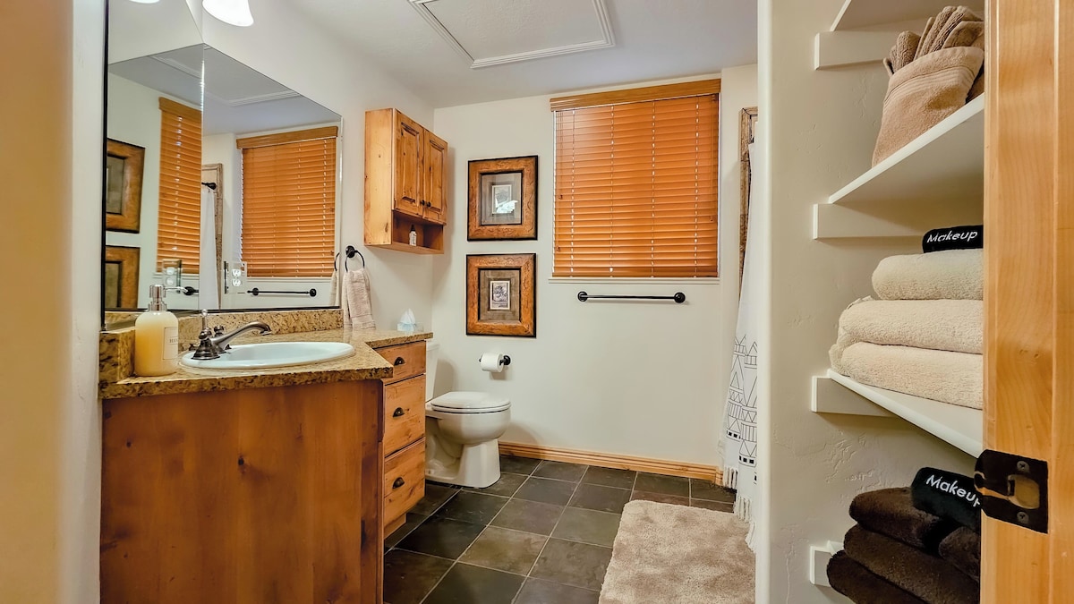 Ample storage space is available for your belongings, along with a combined shower and bathtub in the primary bathroom.