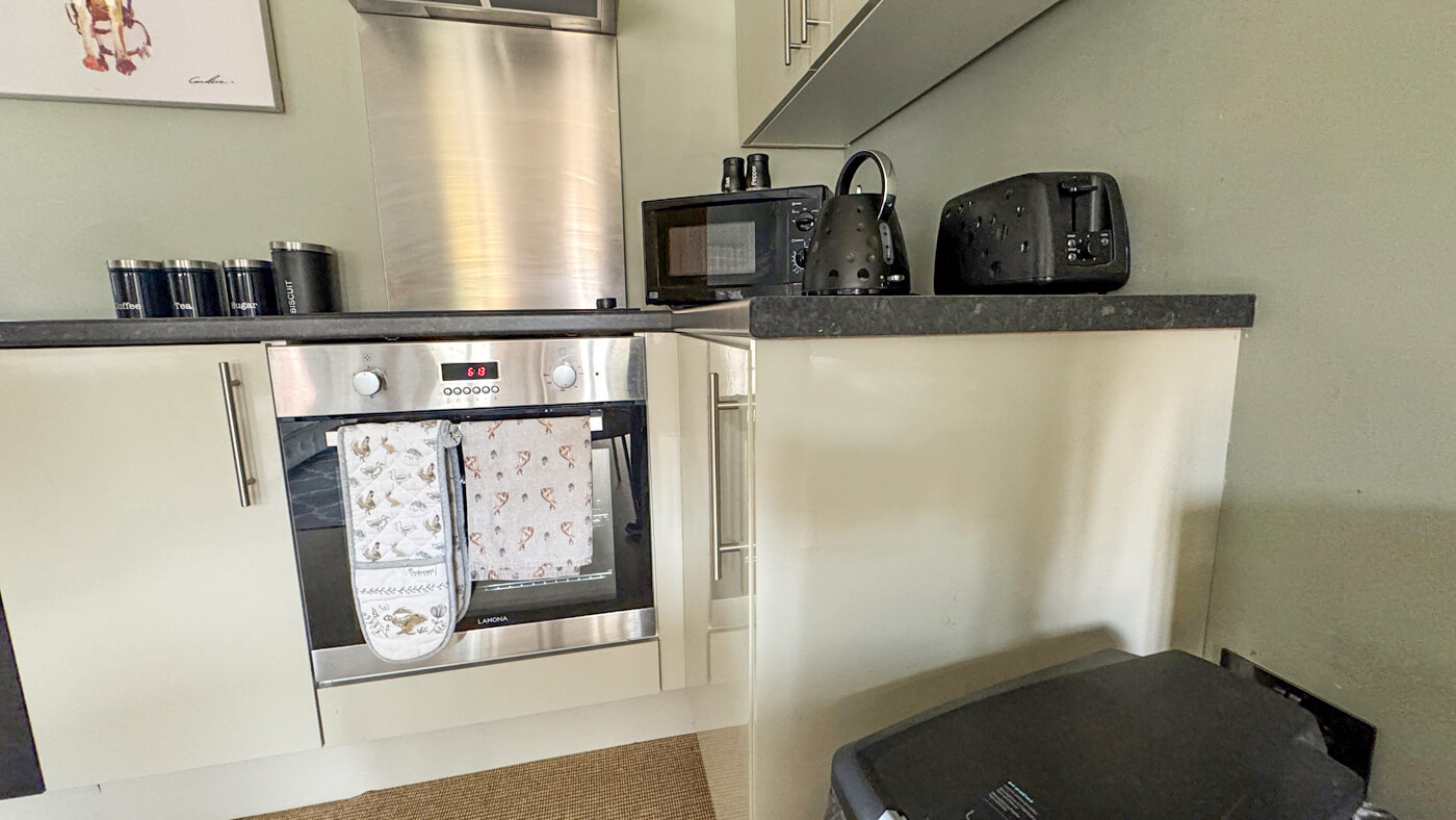 Kitchenette appliances