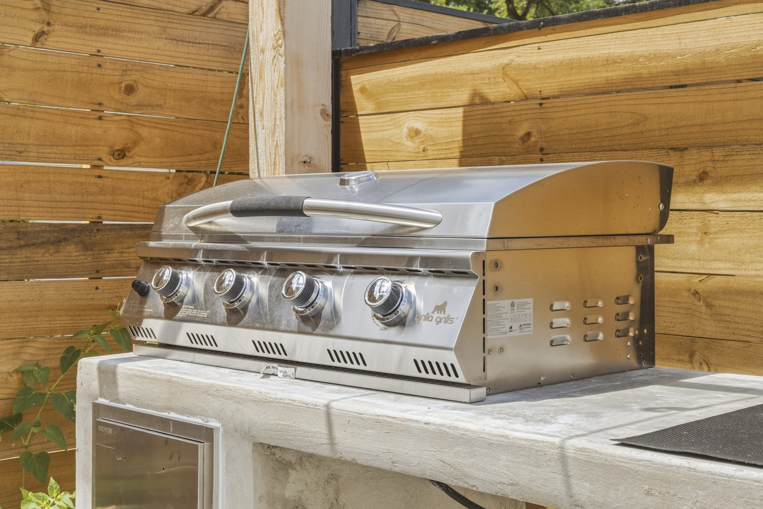 Fire up delicious meals in style with our sleek outdoor grilling setup!
