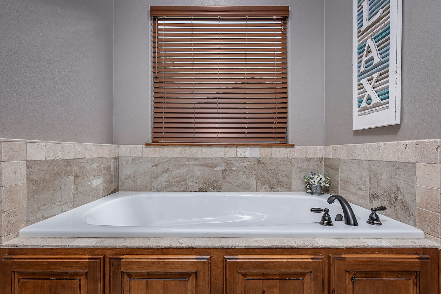 Primary Suite Soaking Tub