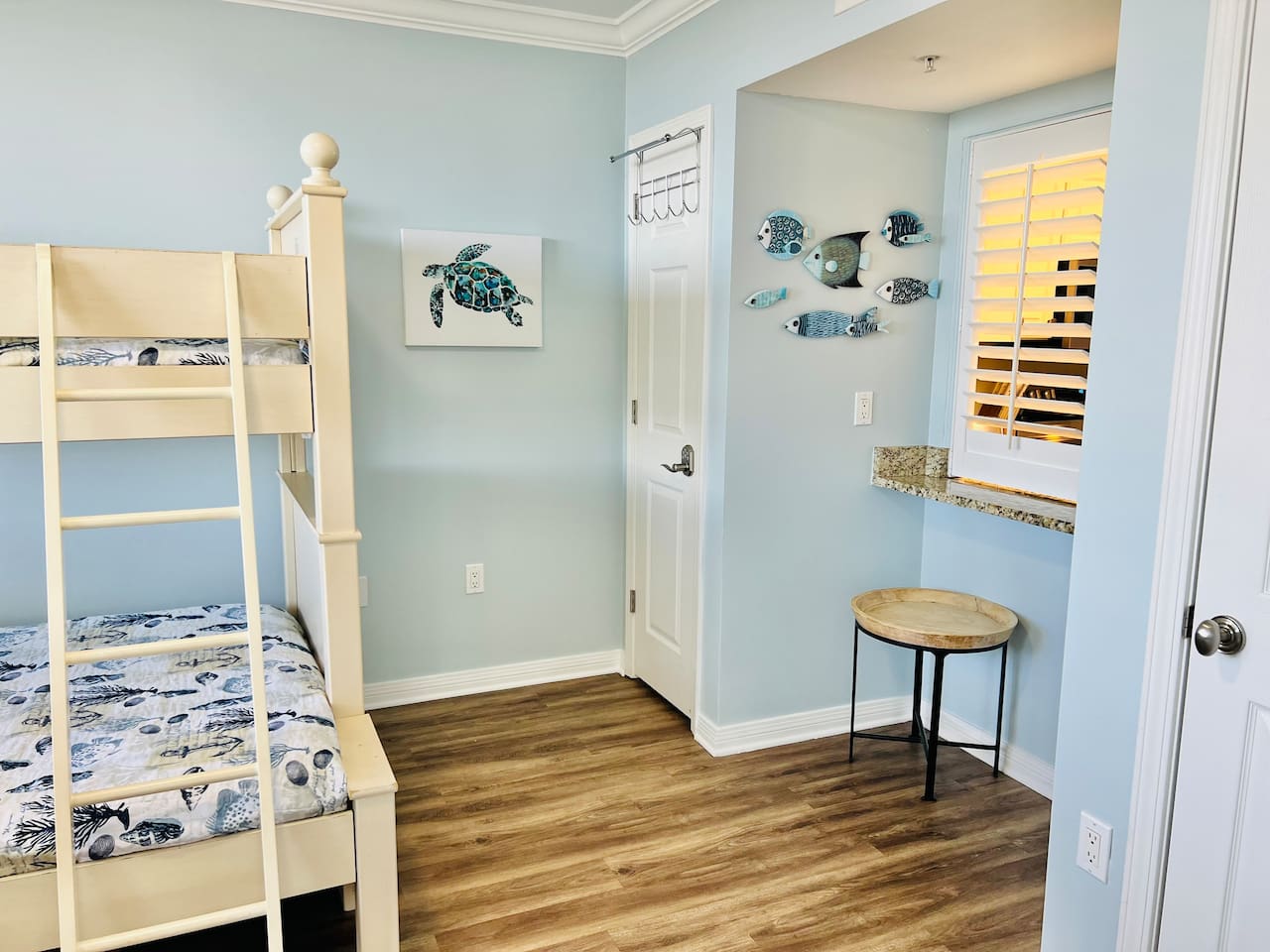 Bunk Room - twin over full