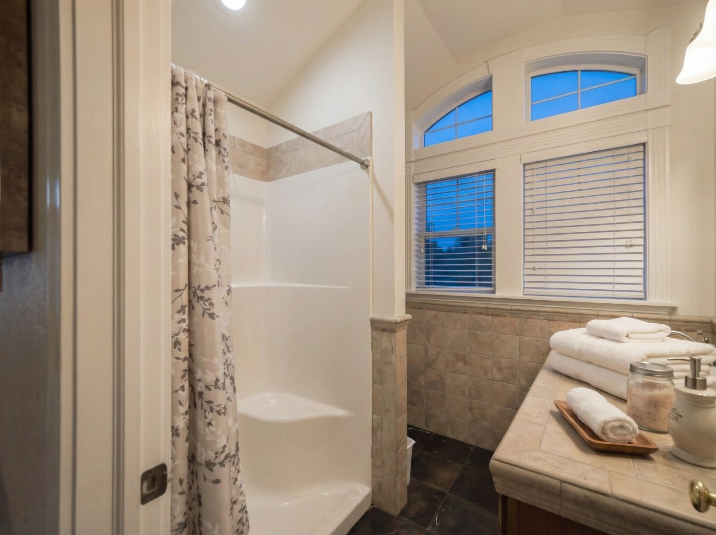 The Hemingway — Spa Bath