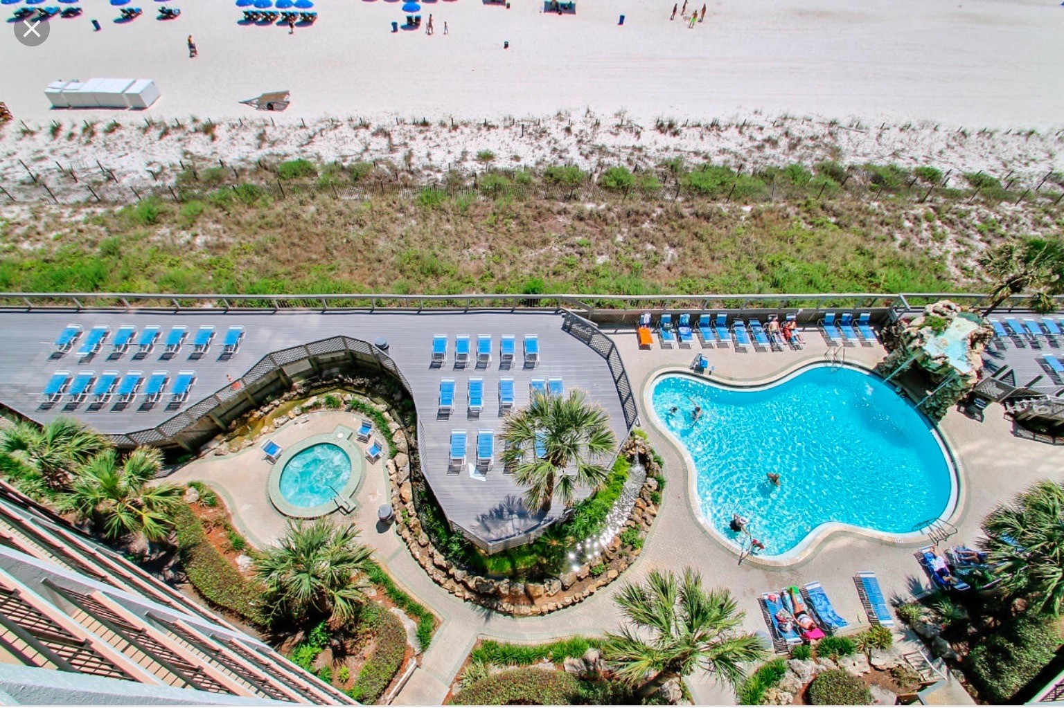 Tower 2 Pool & Sundeck