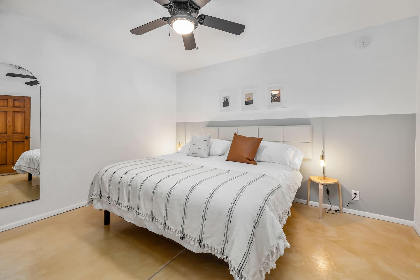 Master bedroom, King size bed