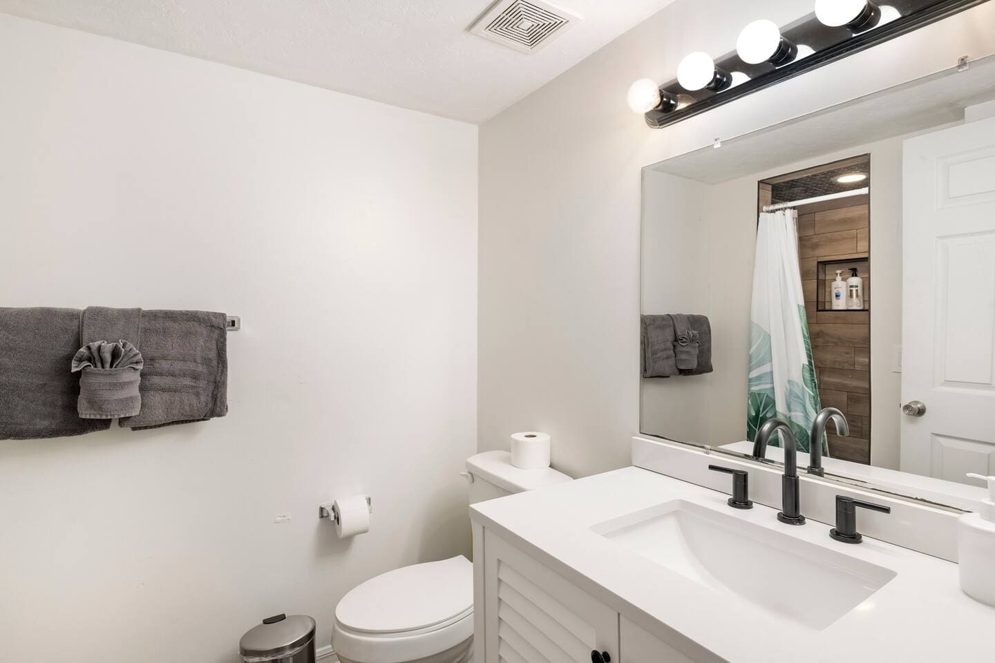 Sea Turtle Themed King Master Suite #2 Private Bathroom