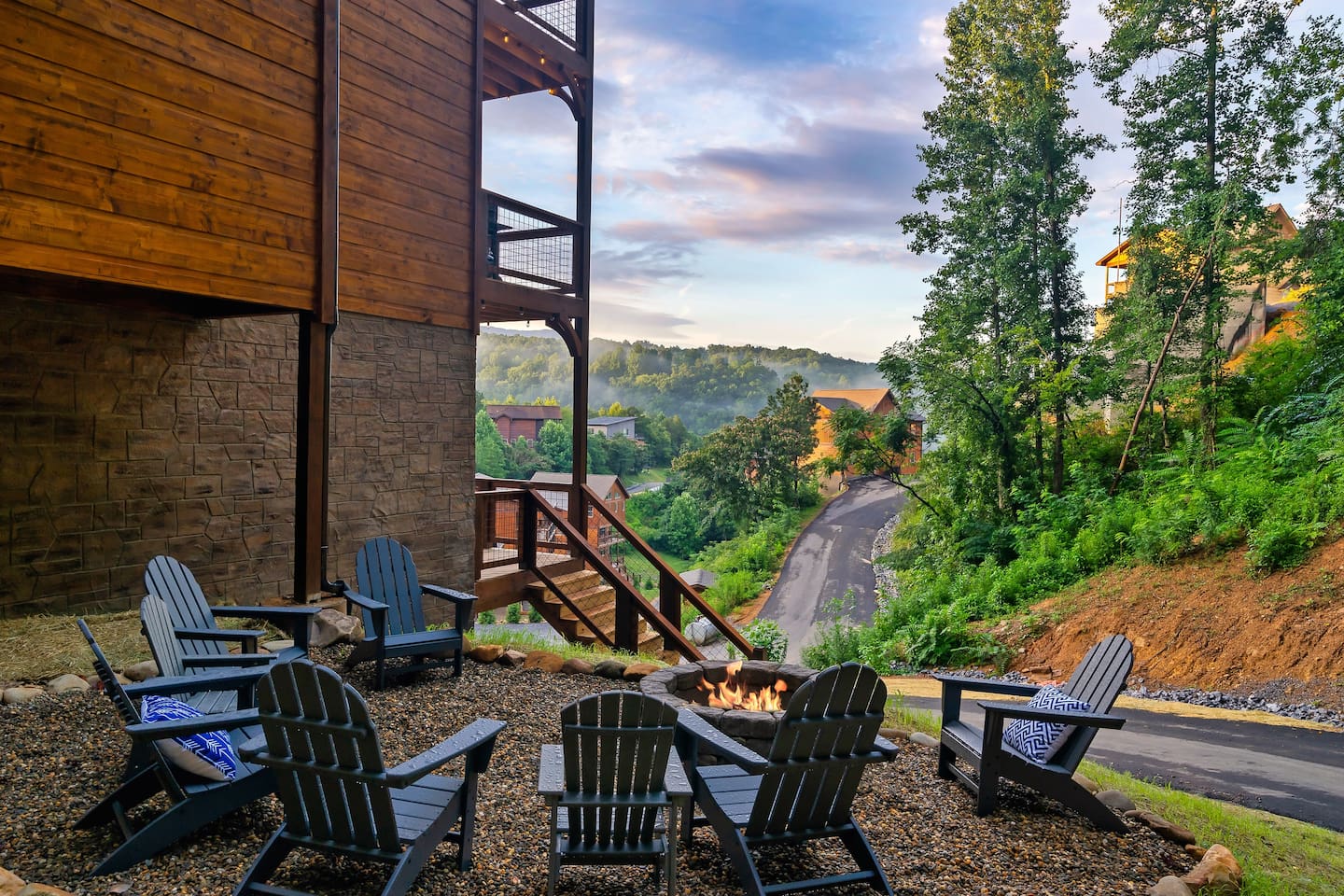 Firepit with view and lots of seating