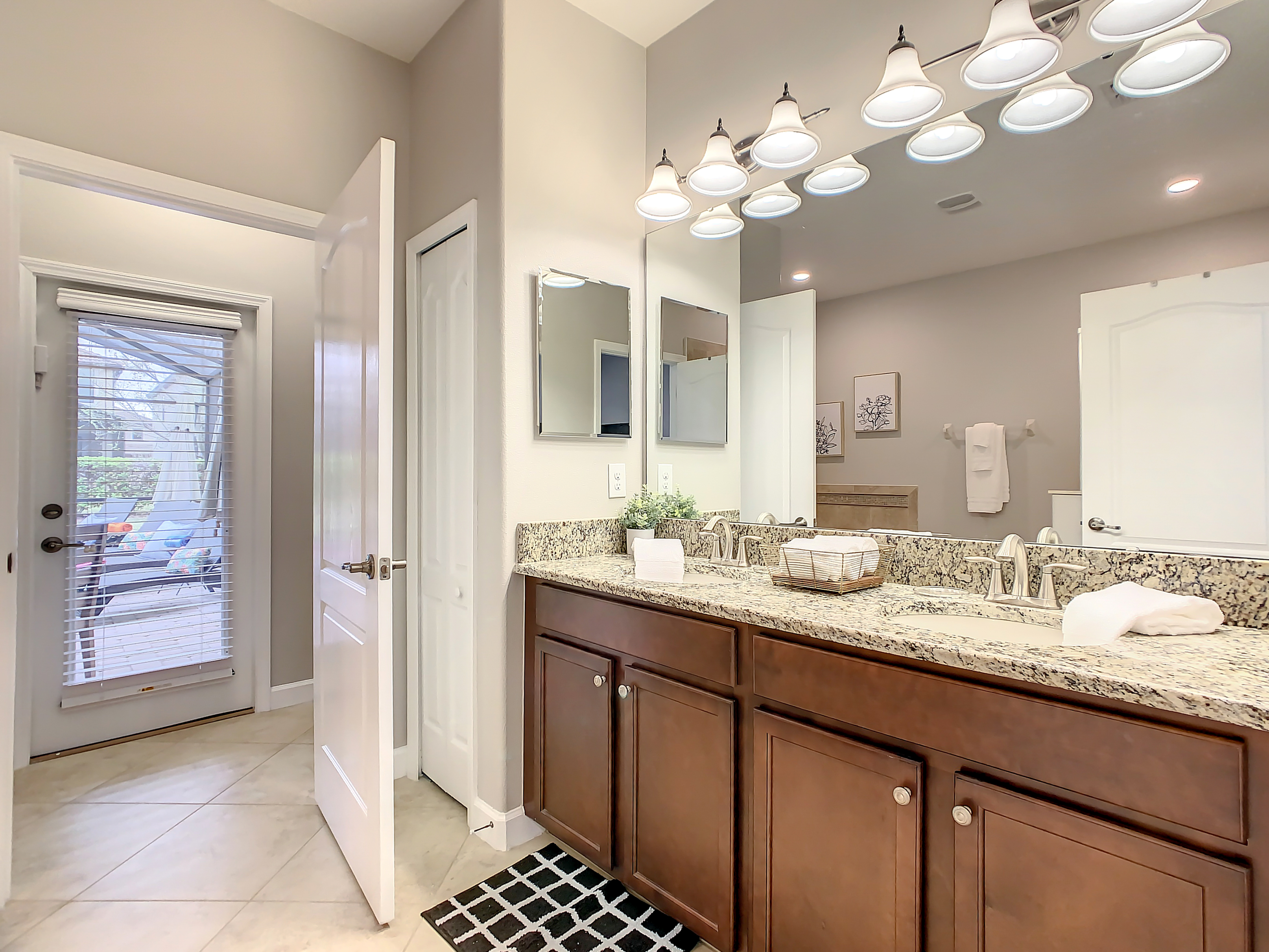 Master Suite En Suite Bathroom