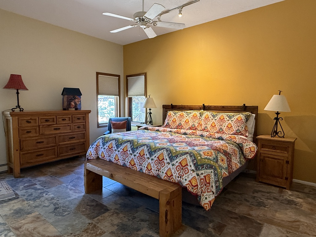 Master King adjustable bed