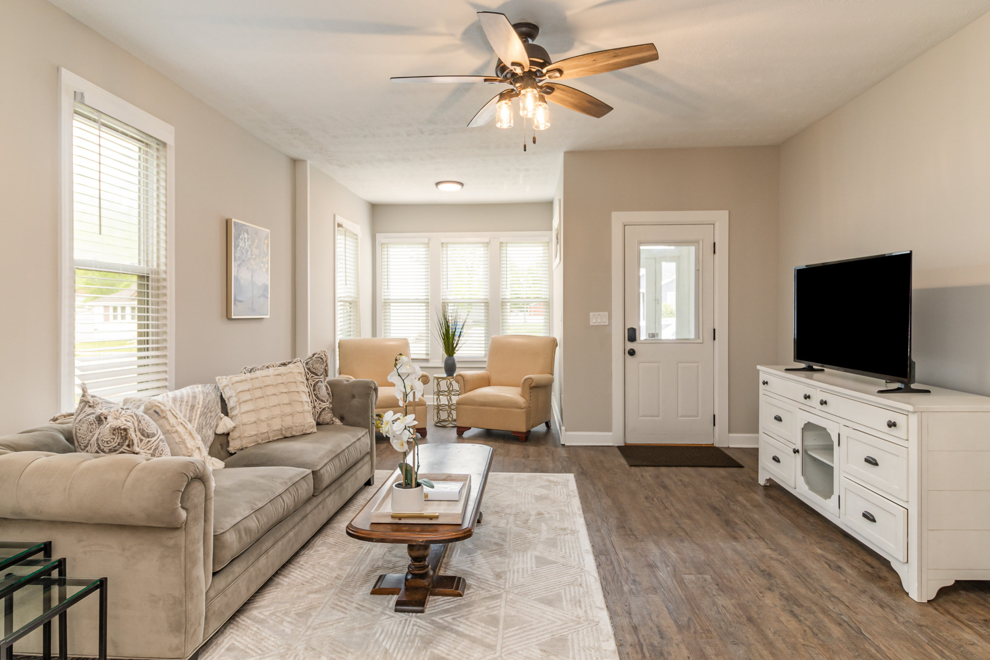 Chesterton Charmer: Lower Unit — Chesterton, Indiana — vacation rental