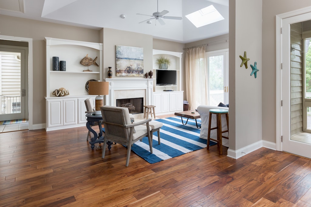 View of family room from kitchen and breakfast nook