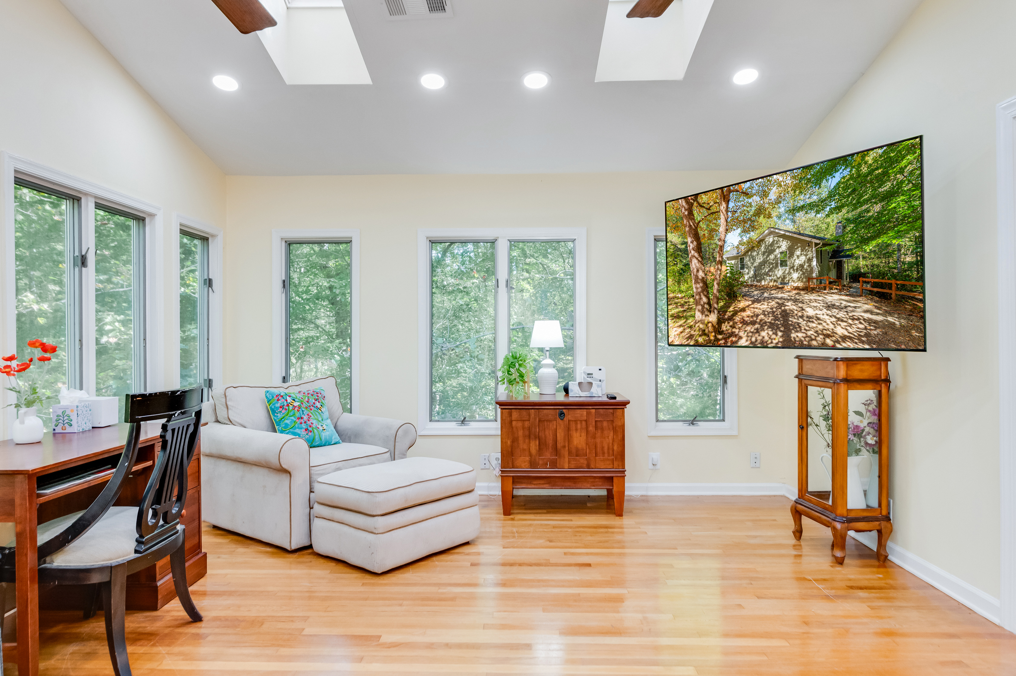 Living Room: Bright, airy space with comfy seating and stunning nature views awaits. Living Room is equipped with Smart TV.