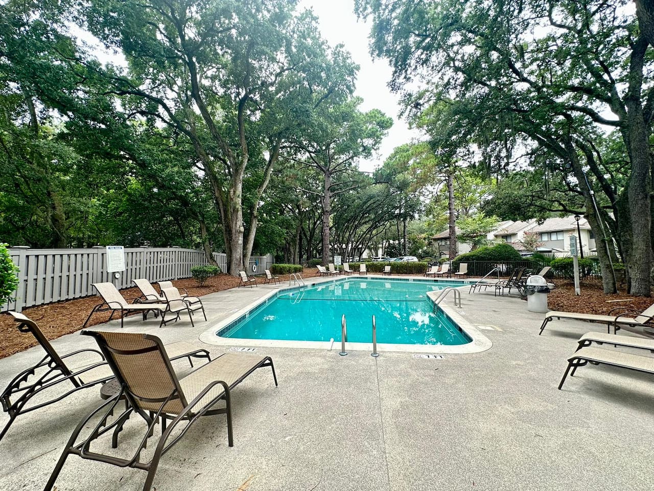 Community pool