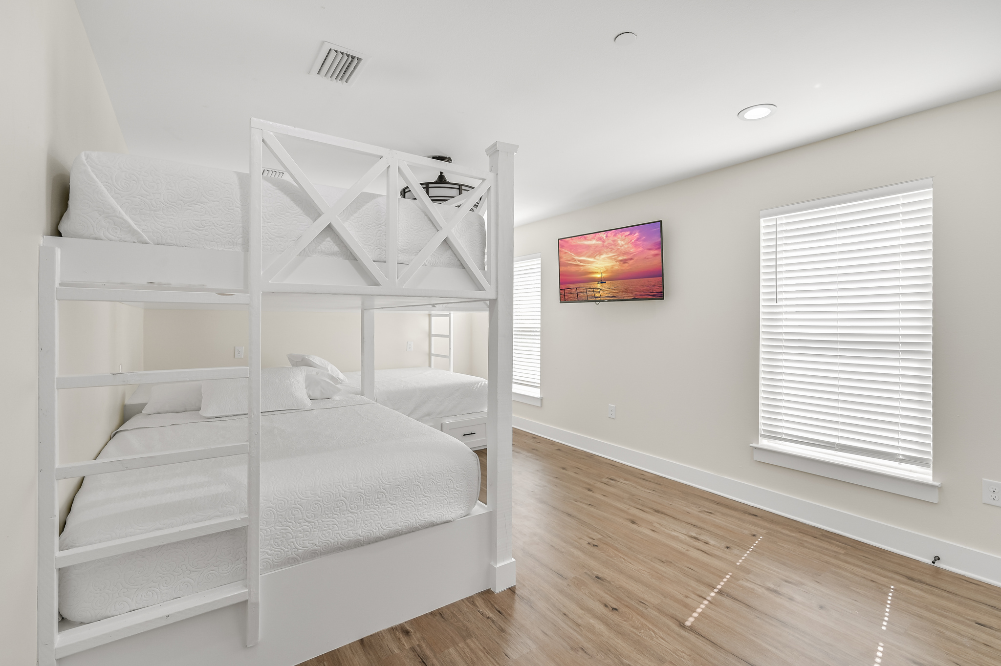 Queen Bunk Room: Bedroom #8 (third floor)