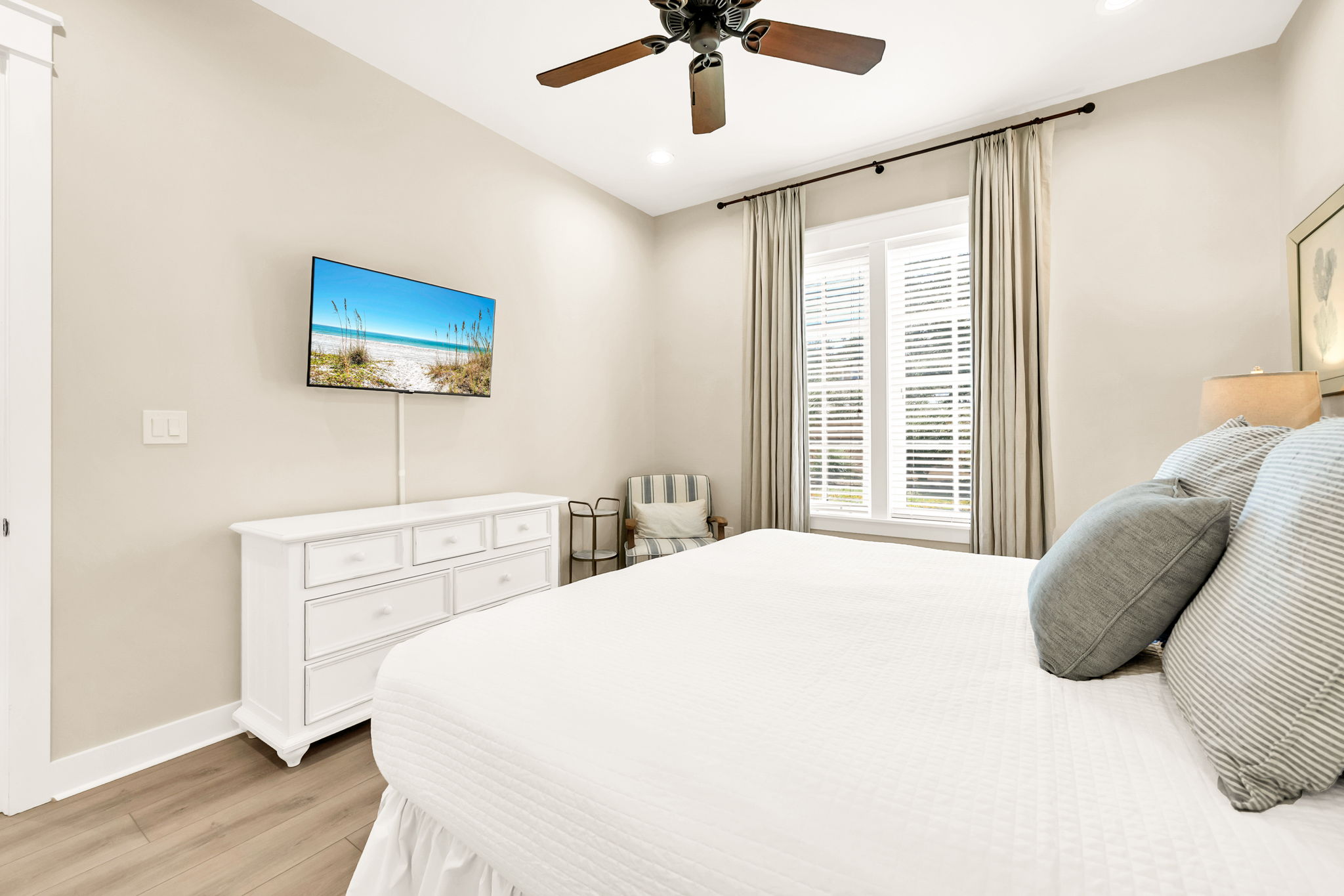 1st Floor Master Bedroom