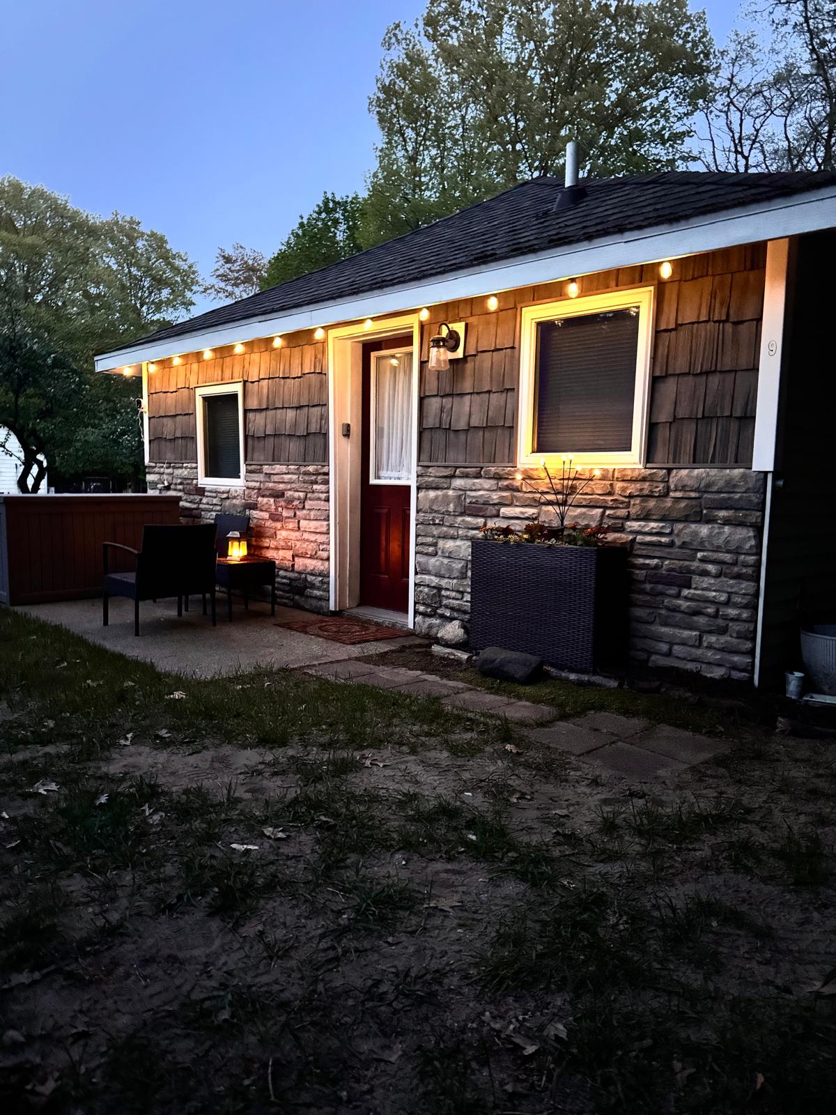 Welcome to The Duet Cottage—your perfect summer retreat for relaxing lake days, fresh air, and peaceful evenings by the water.