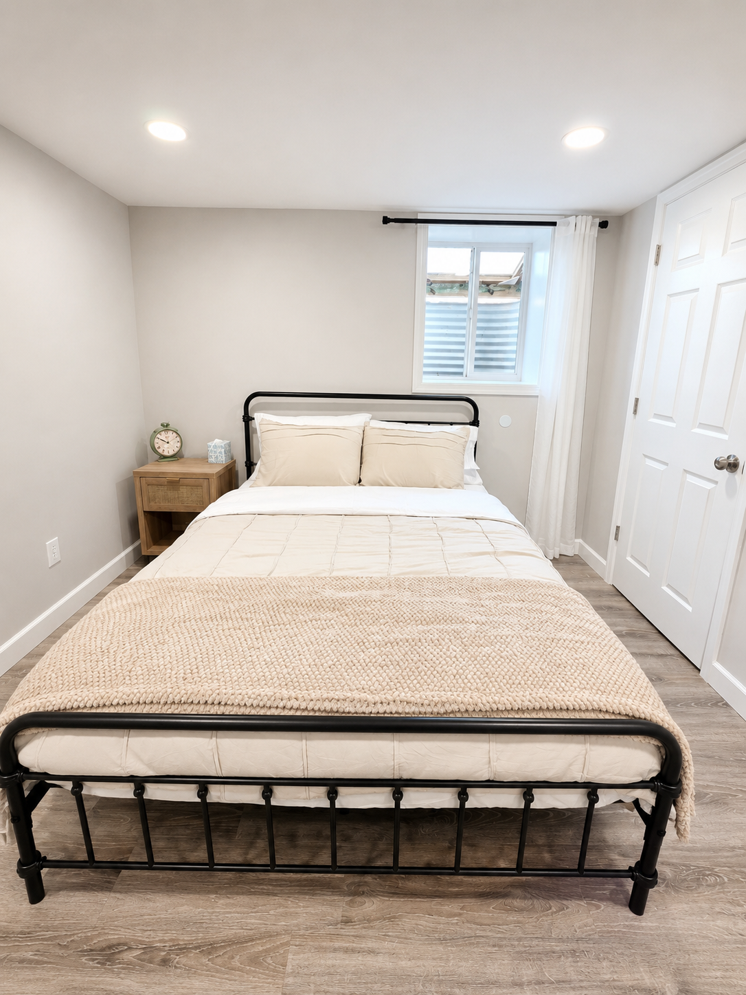 Queen Bed