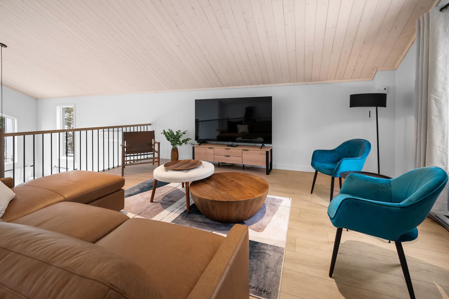 Where modern style meets the comfort of home. 