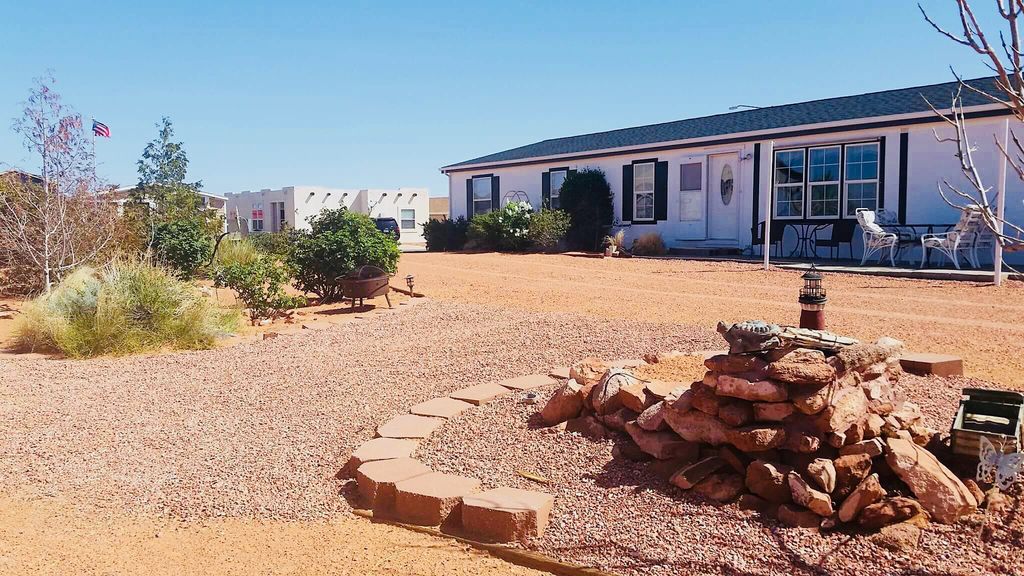 Judy’s House: front yard