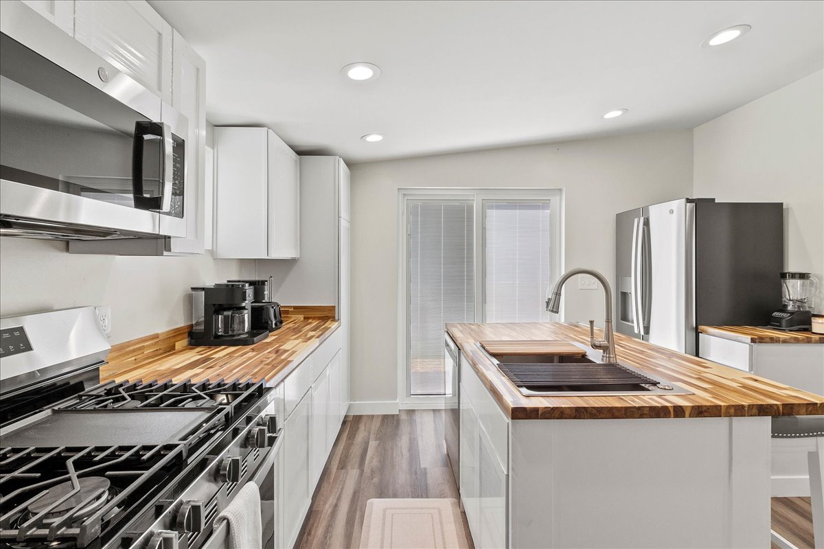 Kitchen and patio door