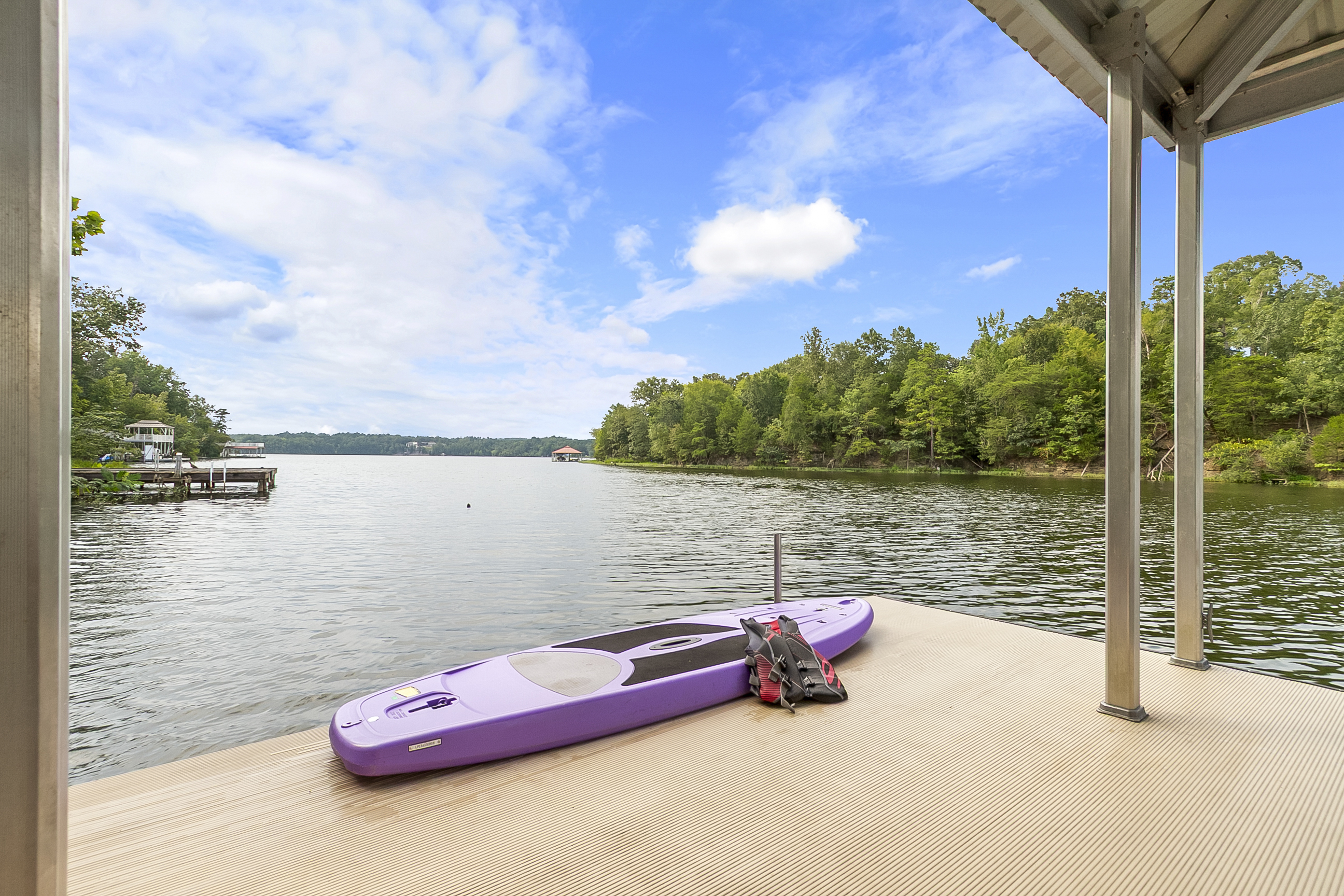 Paddleboard available
