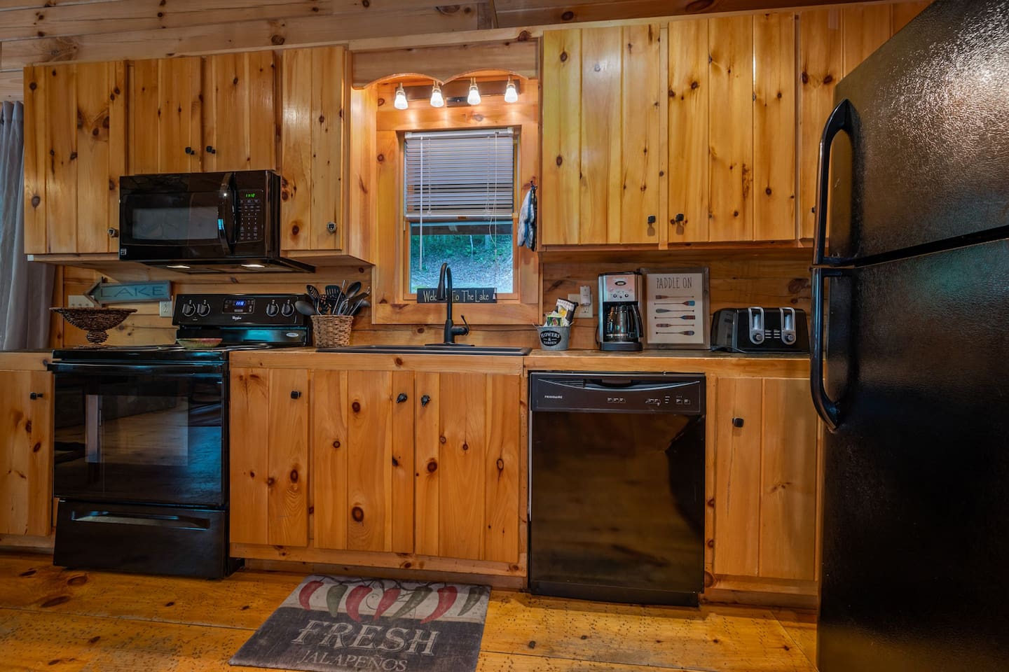 Full open kitchen
