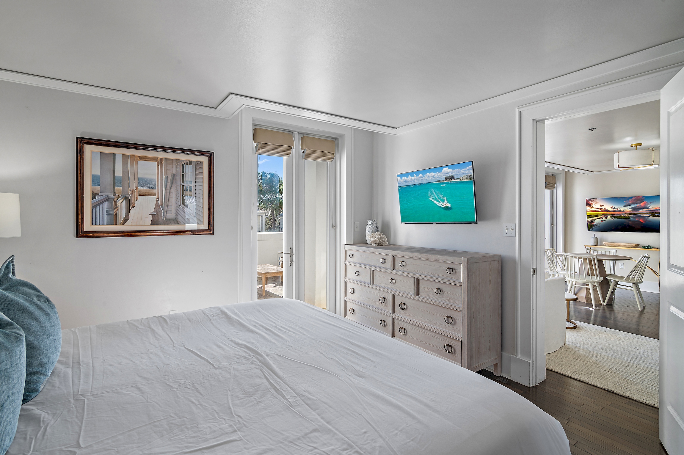 Beautiful sunlit views to the patio.