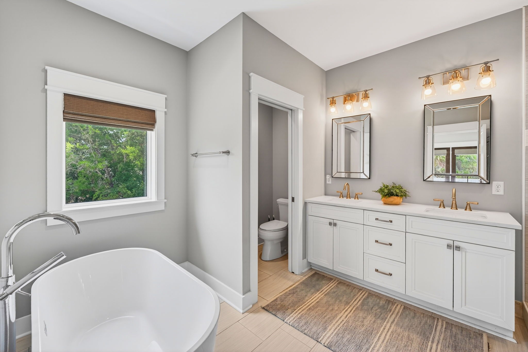 Ensuite Bathroom 2 | Driftwood Dreams | 105 Forest Trail | Isle of Palms, SC | IOP Escapes