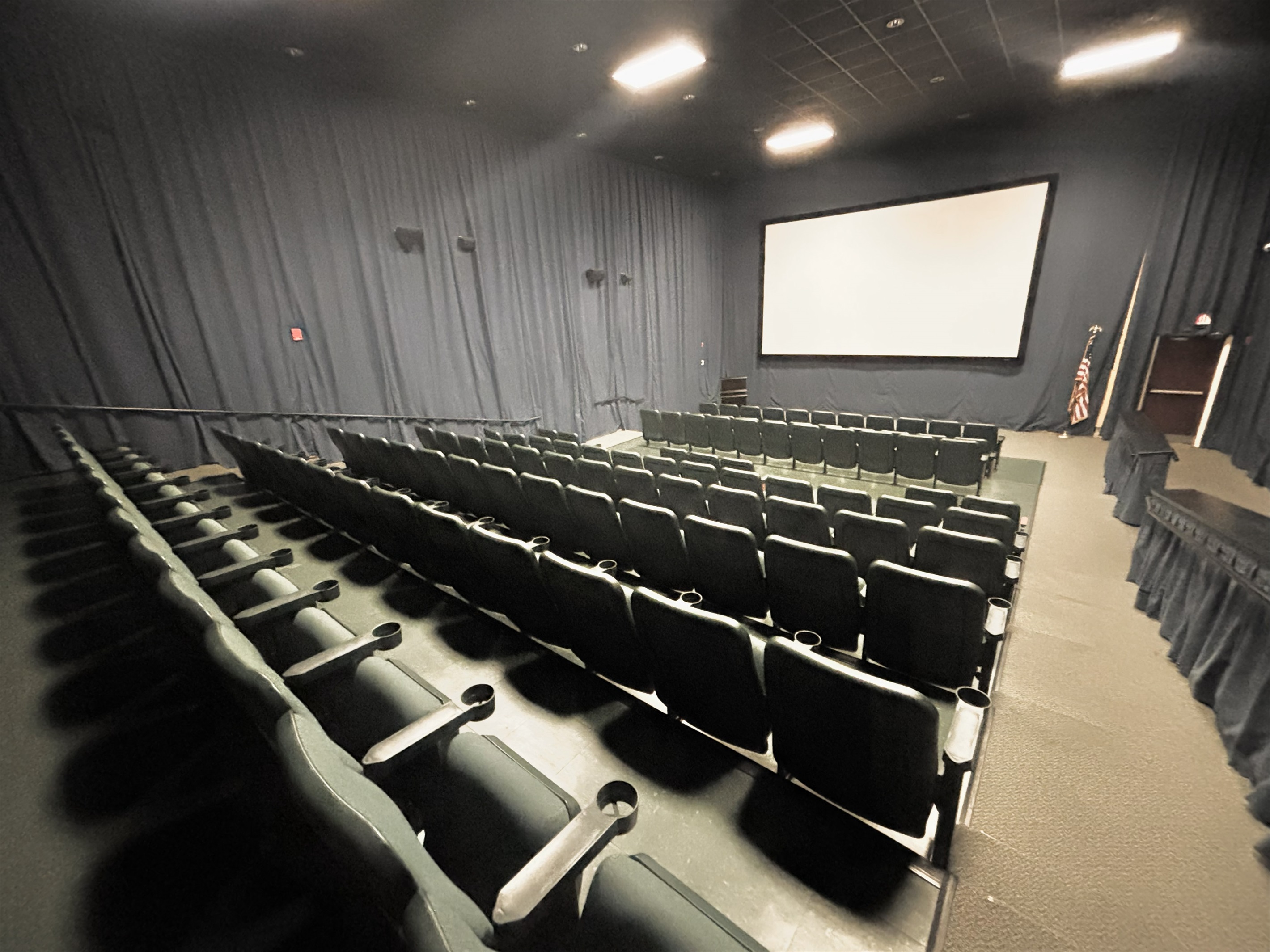Majestic Theatre with stadium seating
