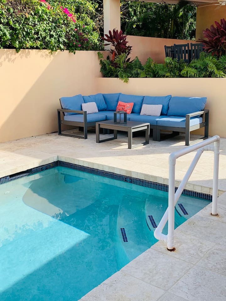 Enough lounge space for your entire family!