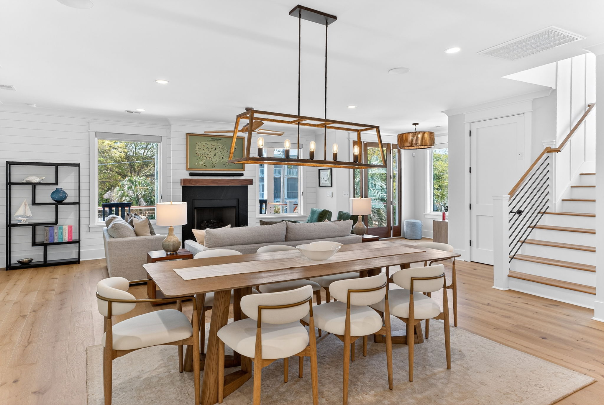 Dining | On Beach Time | 6 30th Ave, Isle of Palms, SC | IOP Escapes