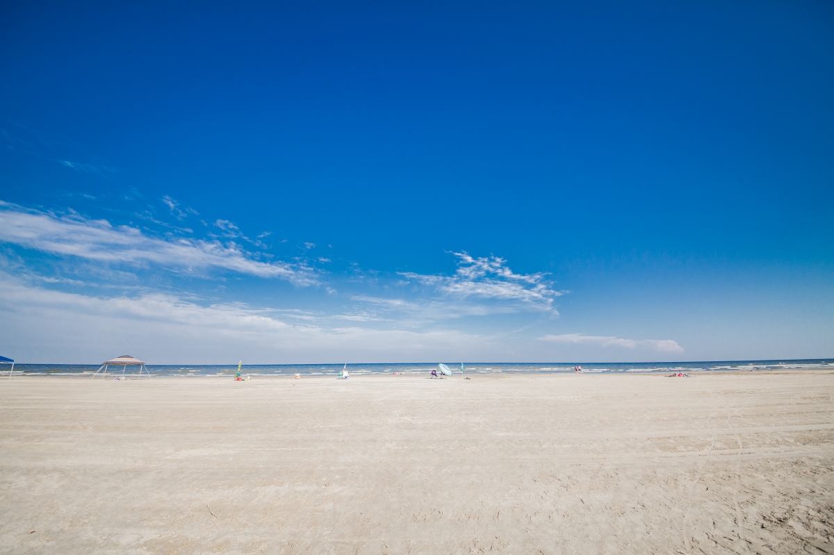 4ff28b5d05cc49479a2fae95fd1f3cdb | Beachhouse | Texas | TX | Vacation Homes | Galveston | Crystal Beach | Kokomo | Breezy Days | Beachfront Elegance | Sunrise Serenity | Southern Sands Property Management, LLC