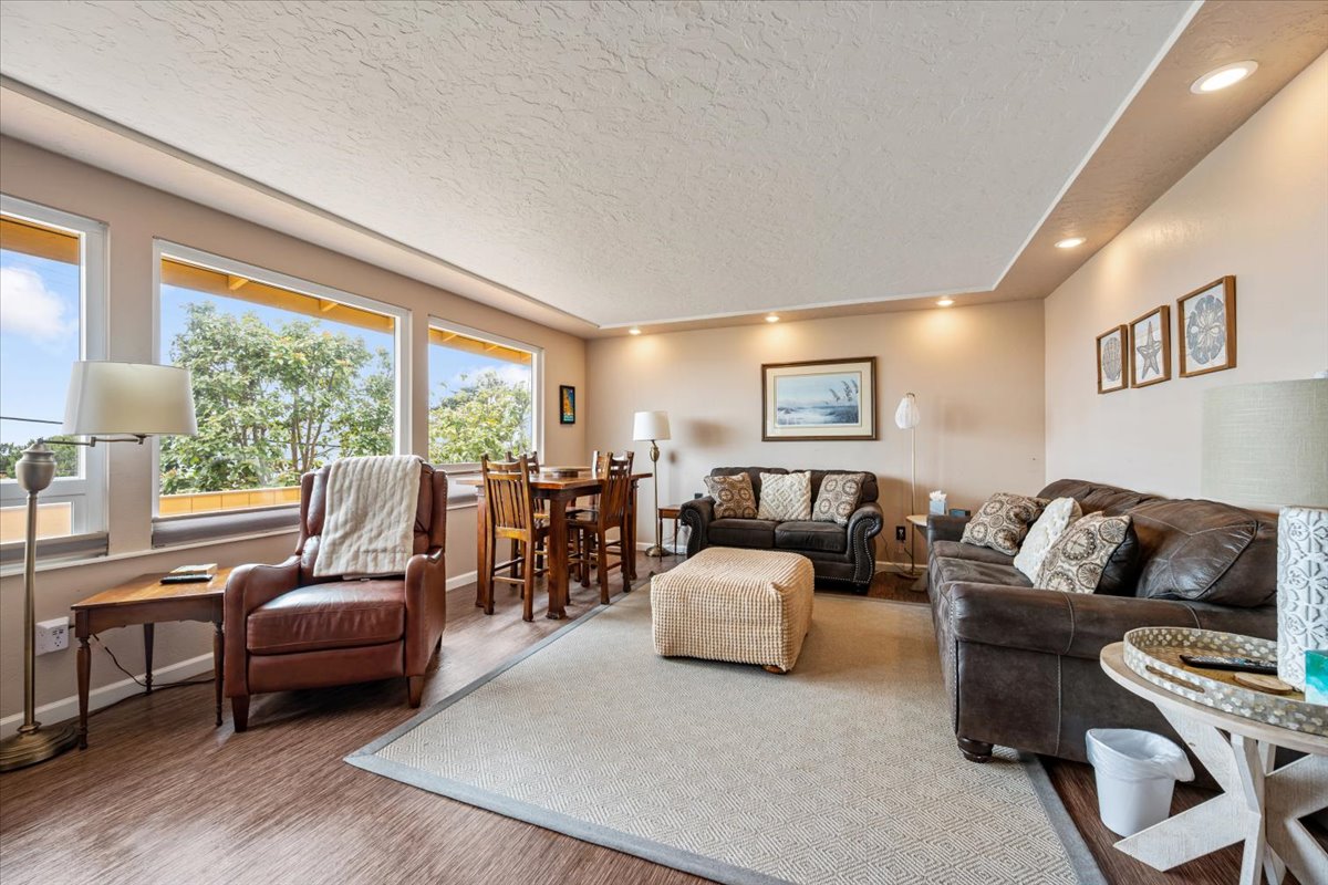 Living Room - Upstairs