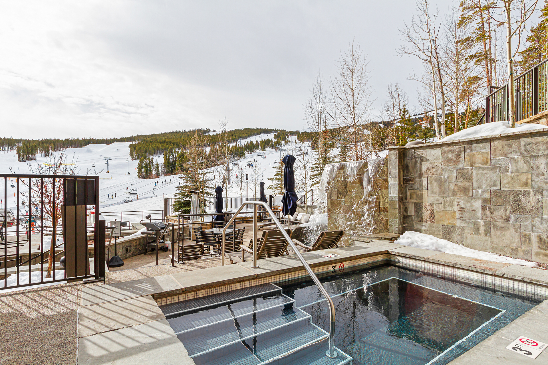 Outdoor hot tubs with views