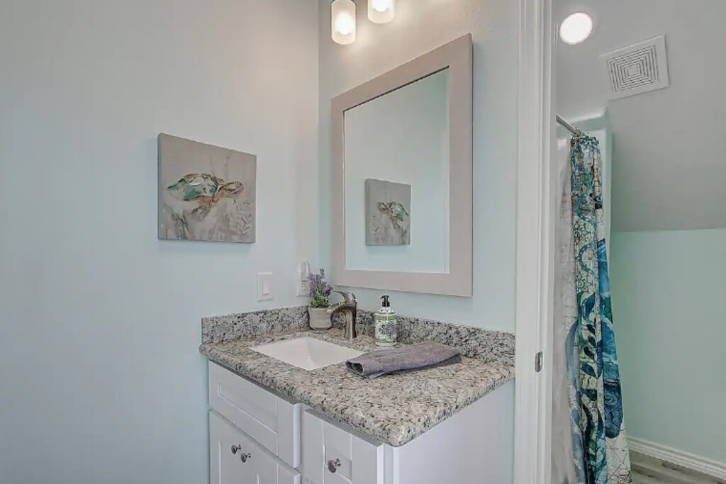 504167edf48045faa91066ec260c83ae | Beachhouse | Texas | TX | Vacation Homes | Galveston | Crystal Beach | Kokomo | Breezy Days | Beachfront Elegance | Sunrise Serenity | Southern Sands Property Management, LLC
