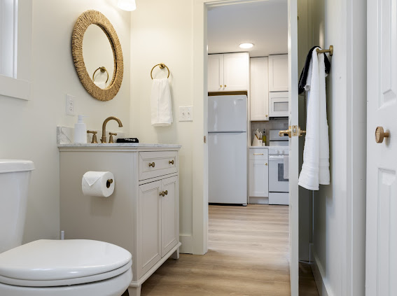 Bath linens provided