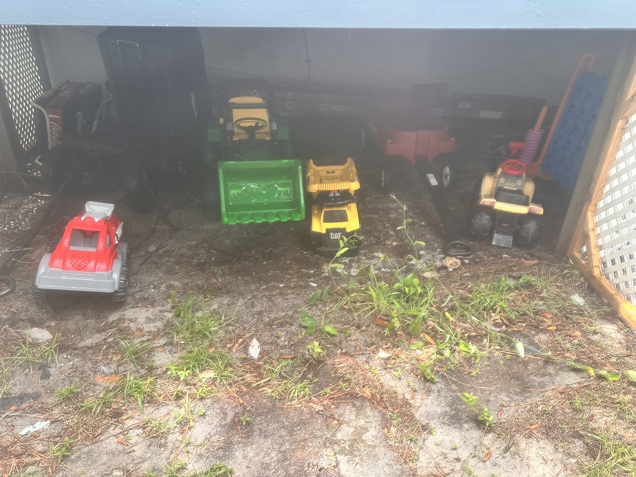John Deere Chain Driven Rider, Beach Wagon, other riders & trucks for outdoor play
